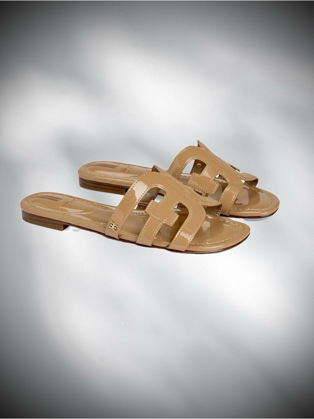 Sam Edelman New York ‘Bay’ Patent Slide Sandals in Almond - Picture 10 of 12
